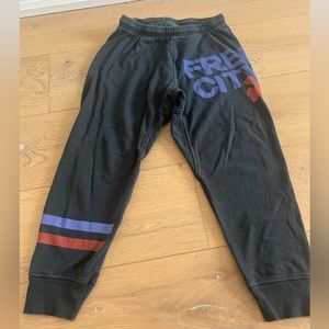 Free City 3/4 sweats with stripes in navy. Size 1 (small)